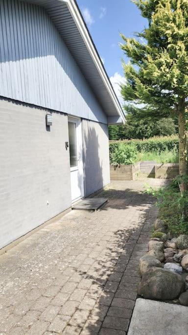 ビルン Thuya Rica Houseヴィラ エクステリア 写真